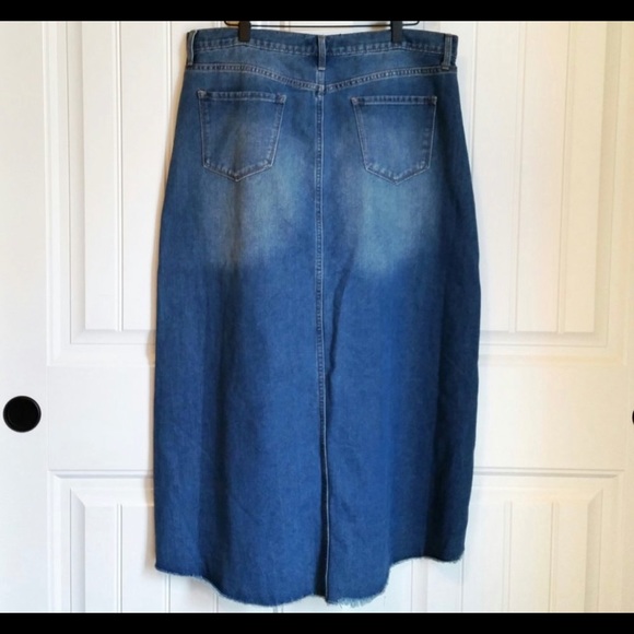 Nine West A-line, high low denim skirt - Picture 5 of 9